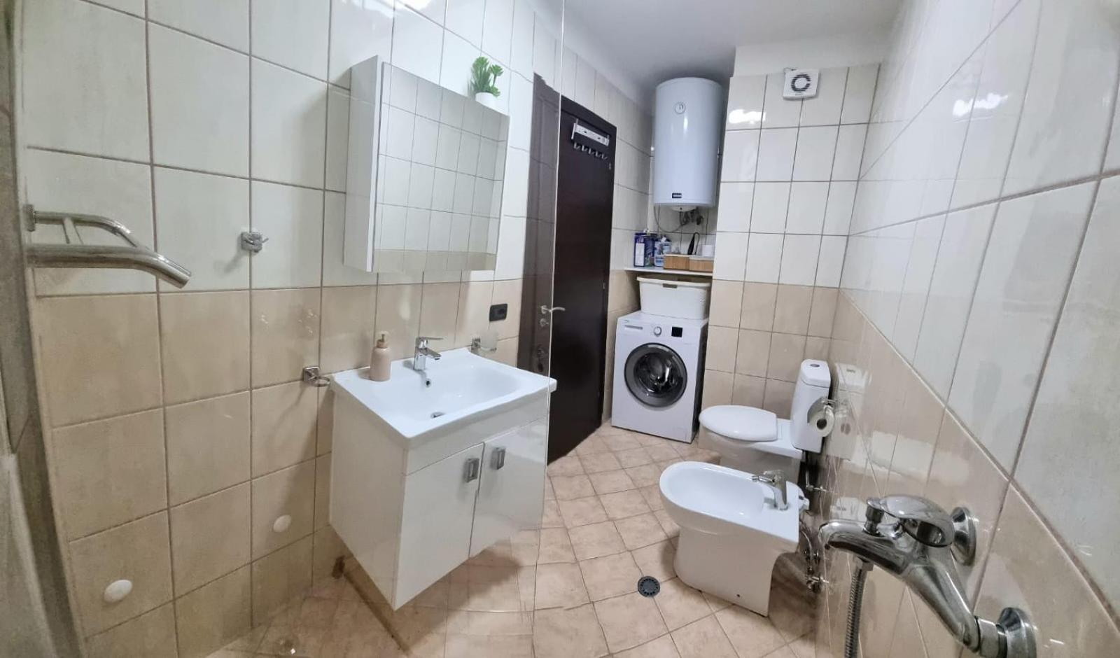 טיראנה Nevila'S Apartment מראה חיצוני תמונה